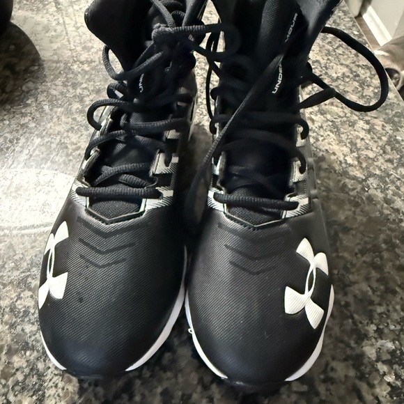 Under Armour Black and White High-Top Cleats main image 6